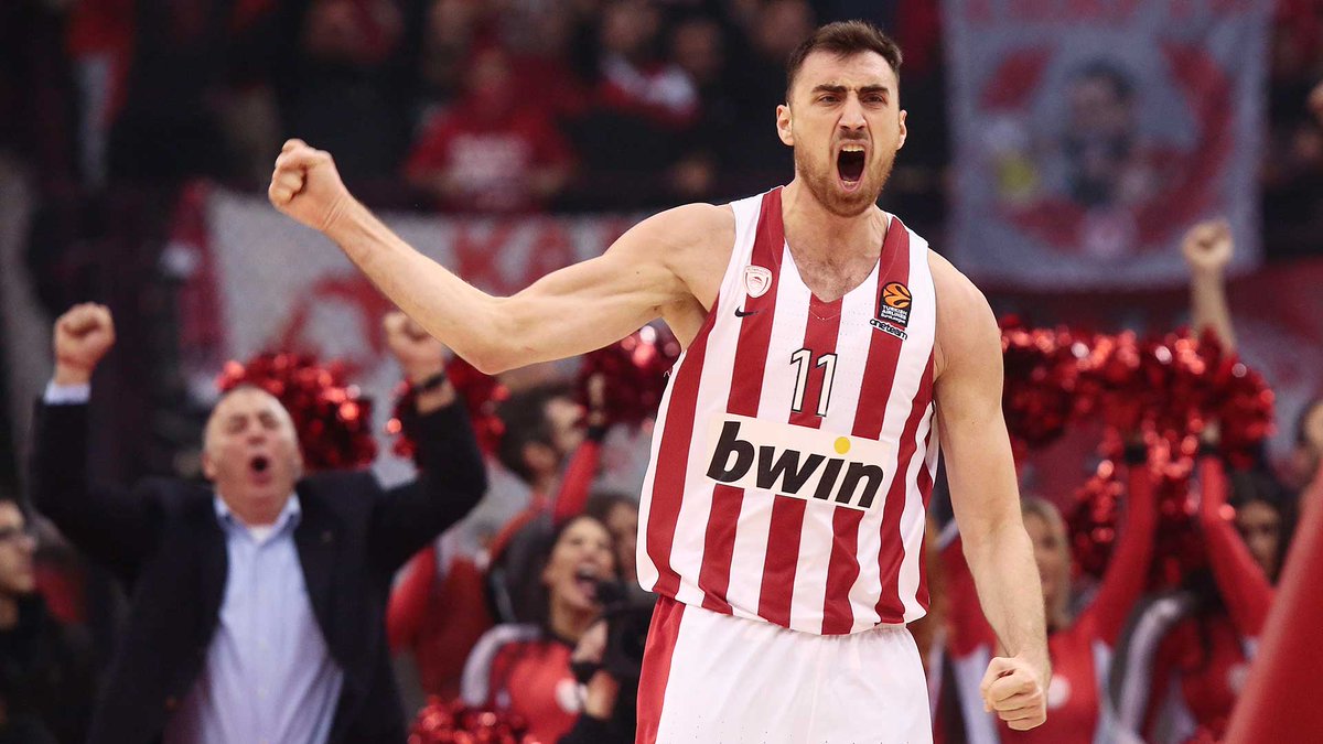 TheShot71's tweet photo. 🚨 Σοκ στον #OlympiacosBC. Η ακτινογραφία του Nikola Milutinov ����δειξε πως υπέστη κάταγμα στον αντίχειρα του δεξιού χεριού! https://t.co/XsR6rrtE2T