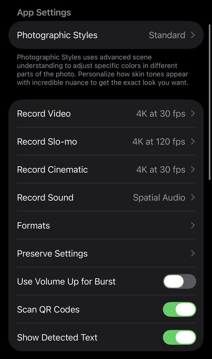 DylanCalluy's tweet photo. The exact iPhone settings that I use for my iPhone presets

And I mainly capture in RAW if I want to add presets 🎨 https://t.co/Y7dhaN30tv