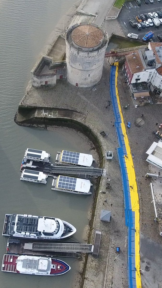DuthilLou_Evann's tweet image. 🚨 La Garonne est montée et a débordé. Une question simple : pourquoi attendre que l’eau déborde pour agir ?

Bordeaux a déjà connu des crues, mais ces phénomènes deviennent plus fréquents. À chaque fois : dégâts pour les commerces, risques pour les habitants, mobilisation
