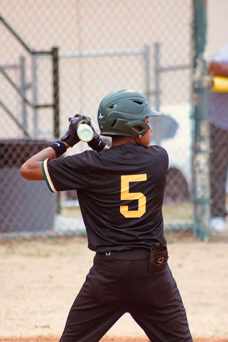 teejaay5dyson's tweet image. #BaseBall @mrzoombiya #slight #3for3