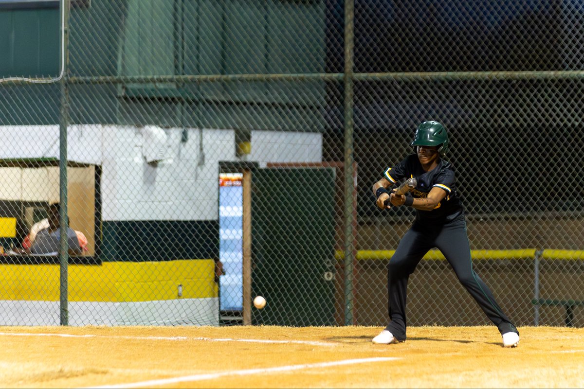 teejaay5dyson's tweet image. #BaseBall @mrzoombiya #slight #3for3