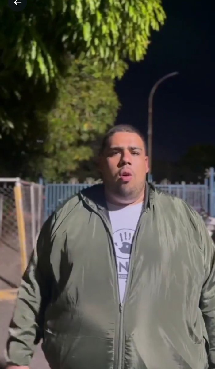 SonPolemicas tweet media