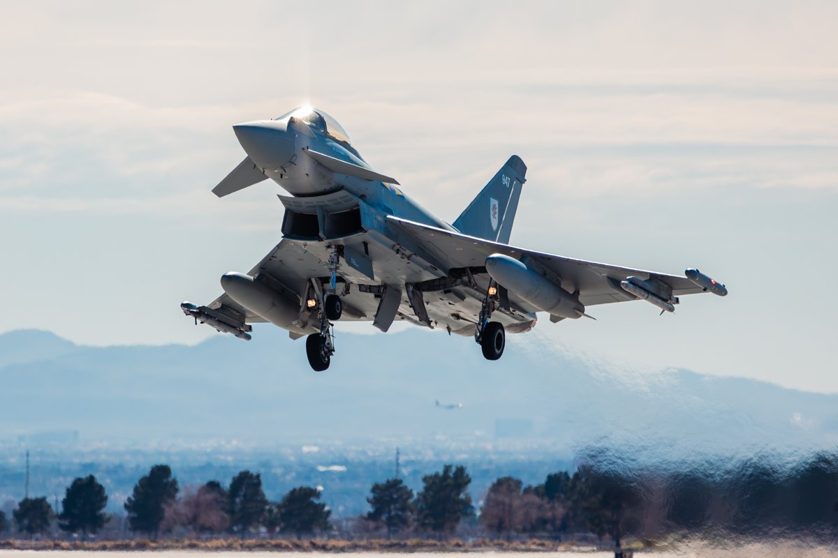 Defence Equipment & Support tweet media