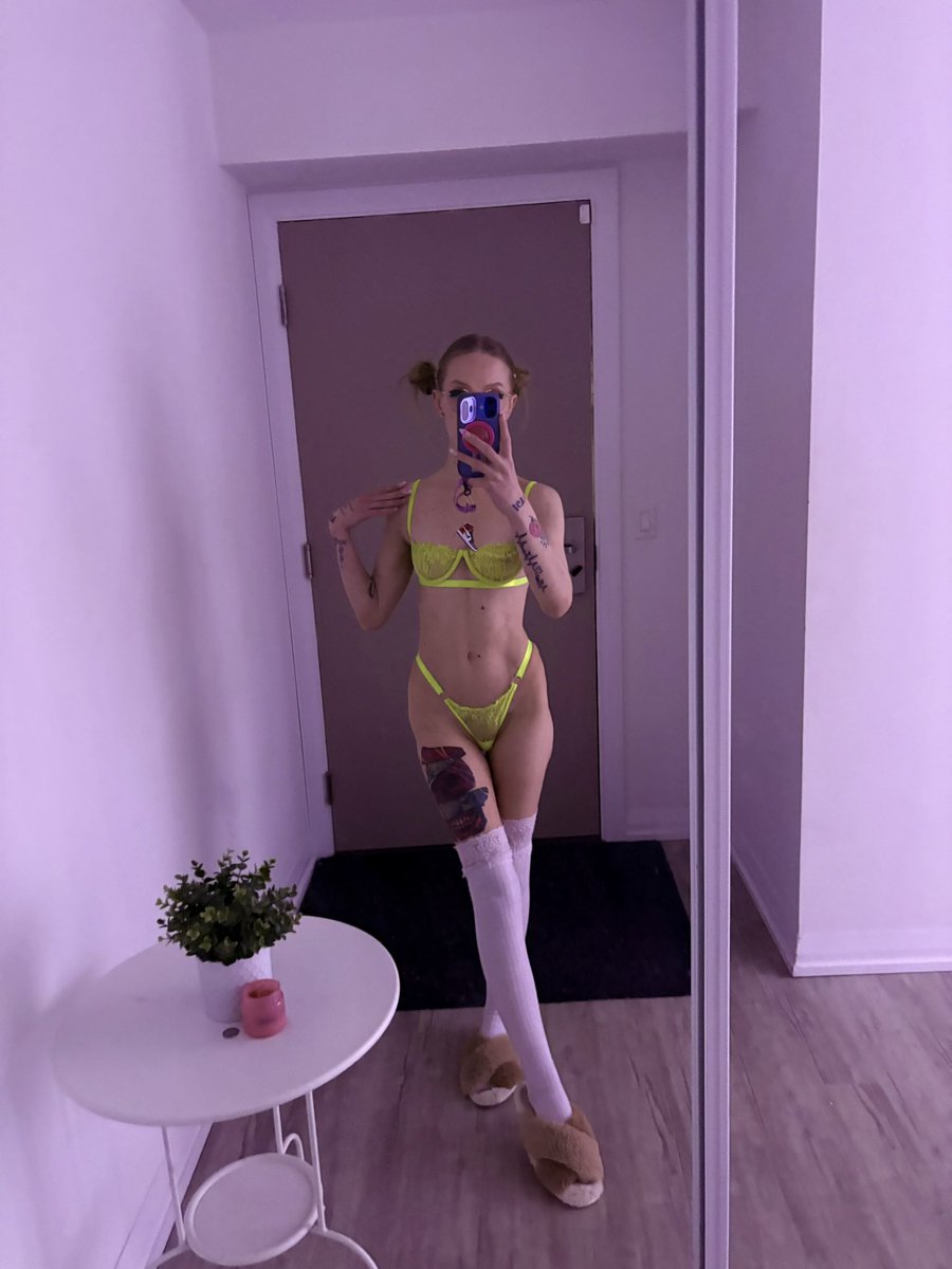 Amari-Lee🍭 tweet media