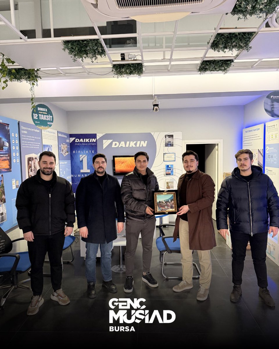 Genç MÜSİAD Bursa olarak üye ziyaretlerimiz kapsamında Kerem Kipoğlu’nu Kipoğlu Enerji’de ziyaret ettik.
Misafirperverliği için teşekkür eder, başarılarının devamını dileriz.

#GençMÜSİADBursa #ÜyeZiyareti #GençMÜSİAD 
<a href="/smesihcil/">Süleyman Mesih Çil</a> <a href="/MagsumU/">Mağsum Usta</a> <a href="/gencmusiad/">Genç MÜSİAD</a>