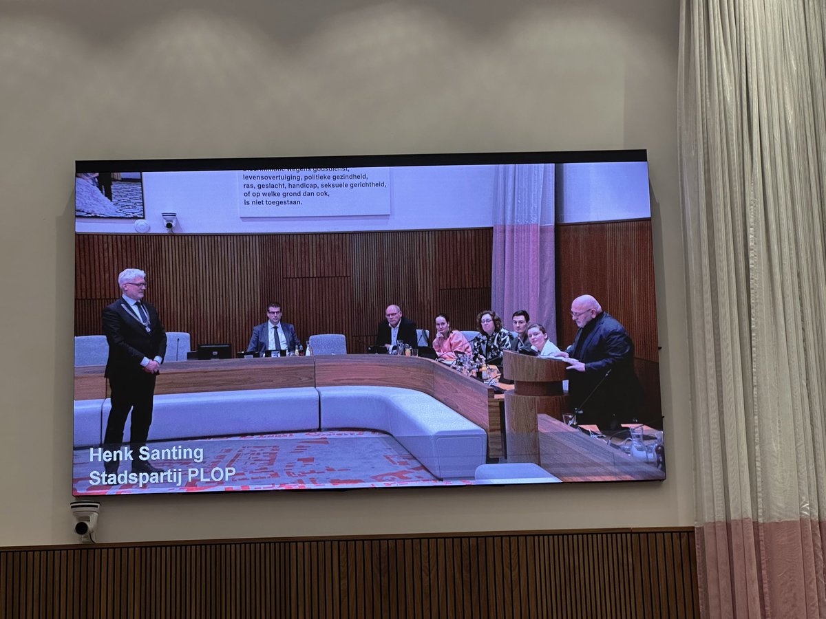 Albert Velthuis tweet media