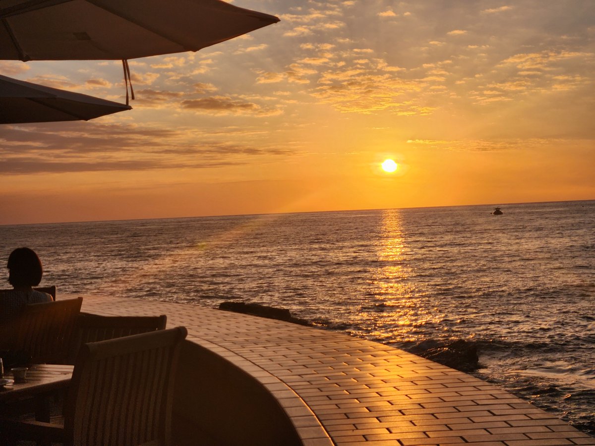 Gymrat1028's tweet photo. Kona sunset https://t.co/ZeR544s4Gi