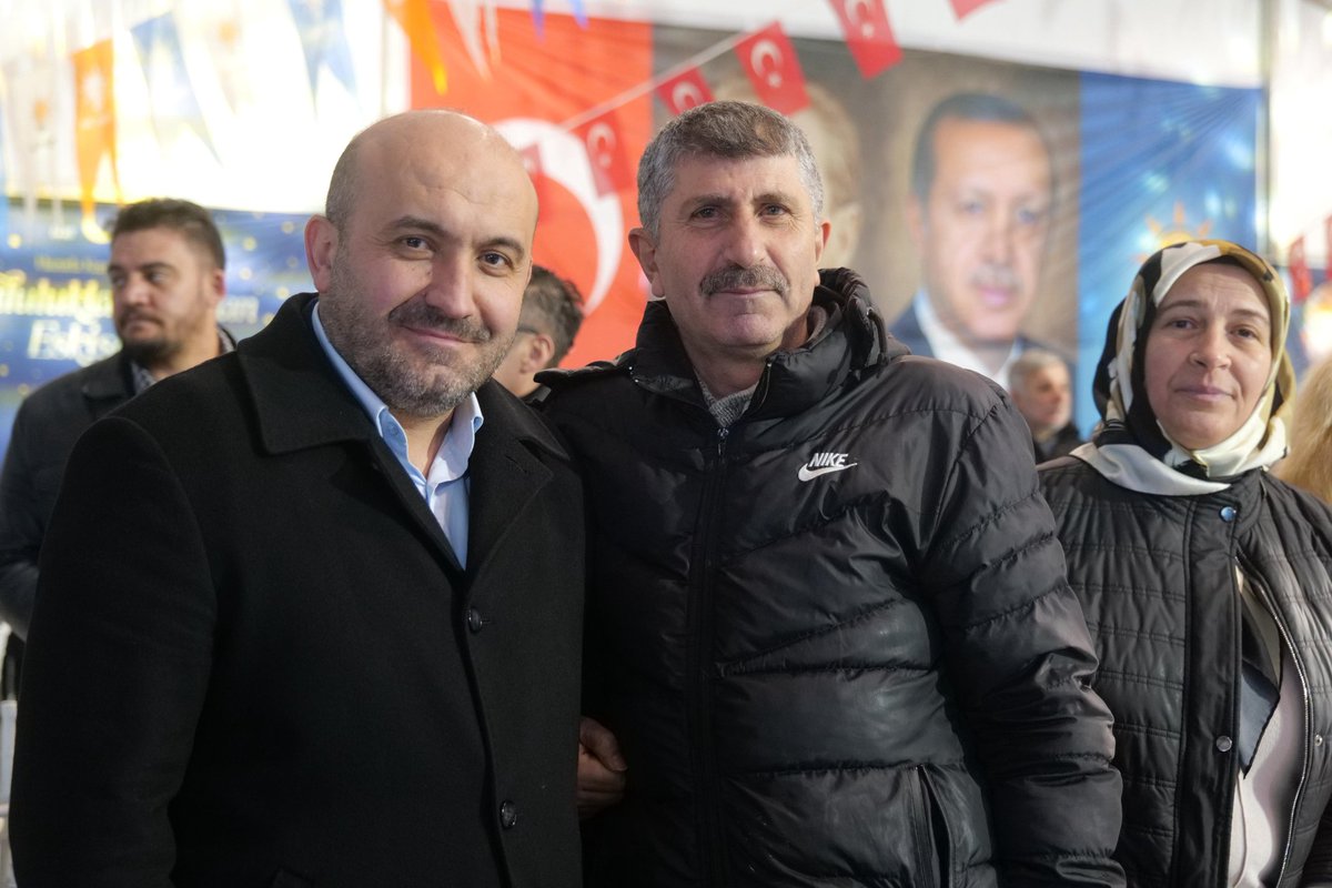 mlhsyn_04's tweet photo. Soframız Seninle Eskişehir Sloganı İle
Mübârek Ramazan-ı Şerif-i İftar Yemeğinde  Eskişehir  Ak Parti İl Başkanı Sayın @GurhanAlbayrak ın Misafiri Olduk. Bize Göstermiş Olduğu İlgi ve Alakadan Dolayı Kendilerini ve Yönetim Kurulu Üyelerini Yürekten Saygıyla Selamlıyorum.
@rte https://t.co/ywkFXTnuJr