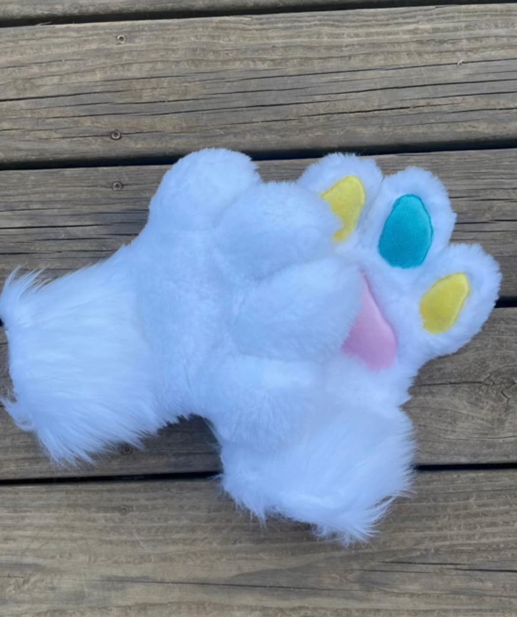 proto_core404's tweet photo. Hey everyone! Fursuit commissions are now open at very affordable prices. Get your custom suit made to fit your style and your budget! https://t.co/y0297IfWcj