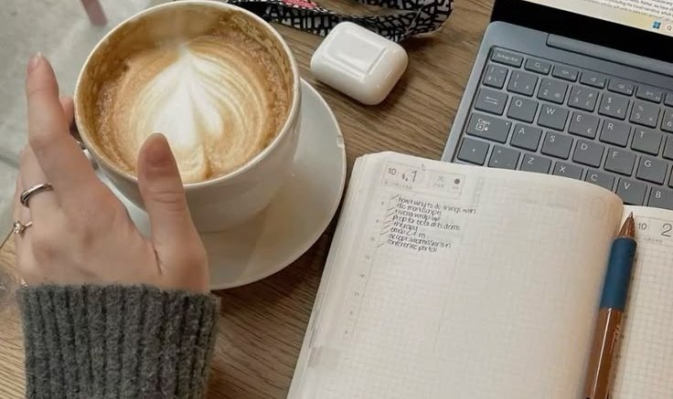 𝙳𝚊𝚛𝚔 𝚊𝚌𝚊𝚍𝚎𝚖𝚒𝚊 𝚍𝚛𝚎𝚊𝚖𝚜 tweet media