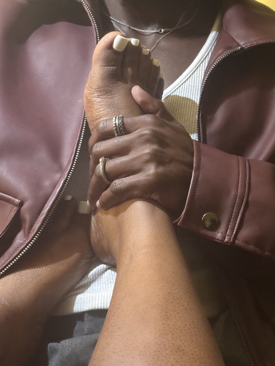 MistresssAlexx's tweet photo. My throne looks good on Master Damon 

#domme #mommy #feetworshi̇p #alpha https://t.co/JeVHs6VnzA