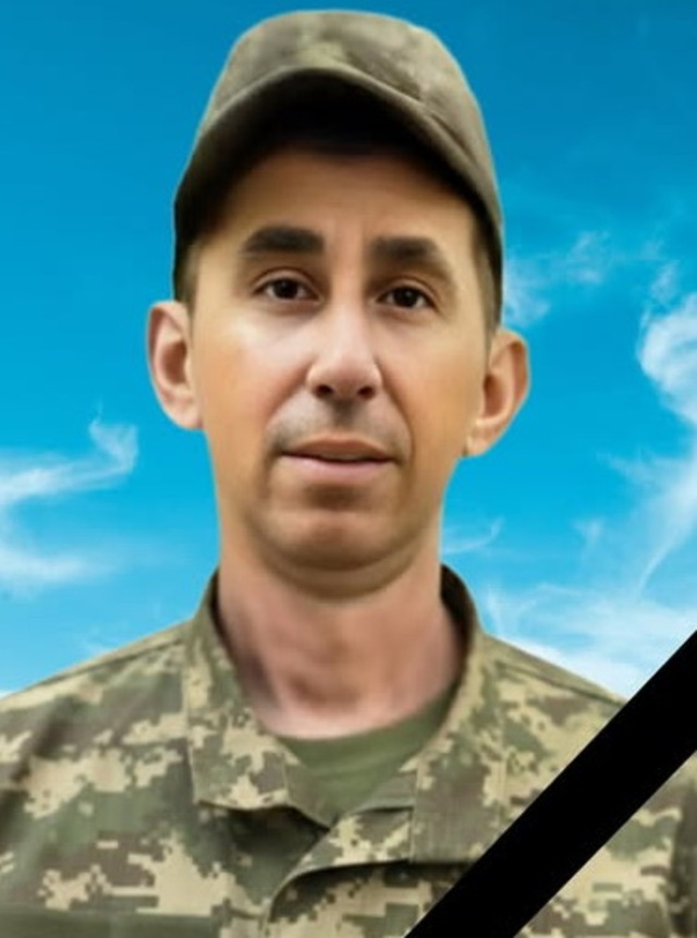 У середу, 18 лютого, Чемеровеччина зустріла свого загиблого Героя. В останню дорогу провели військовослужбовця Збройних Сил України Василя Адамовича Гонту. Про це повідомили в Чемеровецькій територіальній громаді.

Траурний кортеж пройшов вулицями міста, де його зустріли «живим