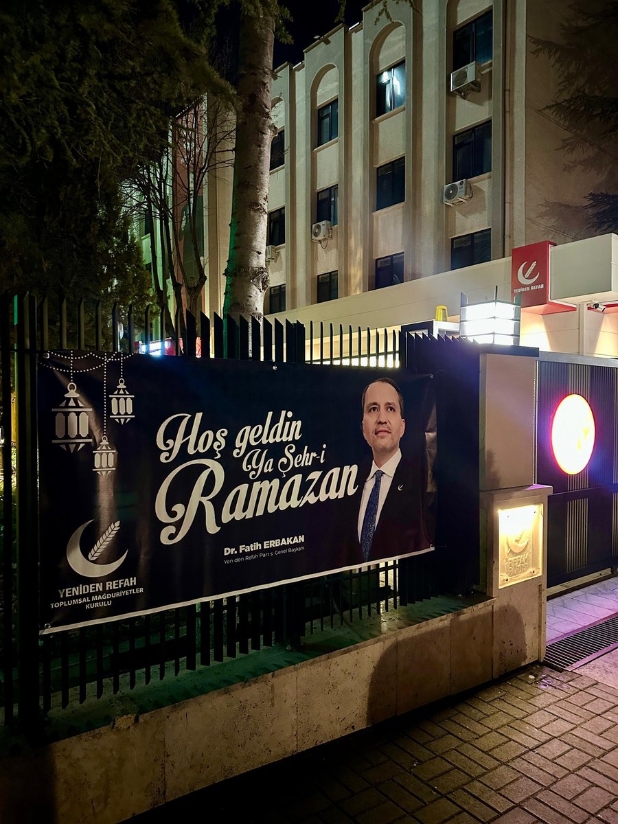 Hoşgeldin Ya Şehri Ramazan 🤲🏻
Pankartlama çalışmalarımıza başladık.
Haydi Bismillah.. 

<a href="/erbakanfatih/">Dr. Fatih Erbakan</a> <a href="/rprefahpartisi/">Yeniden Refah Partisi</a> <a href="/magdursuztoplum/">Toplumsal Mağduriyetler Kurulu</a>