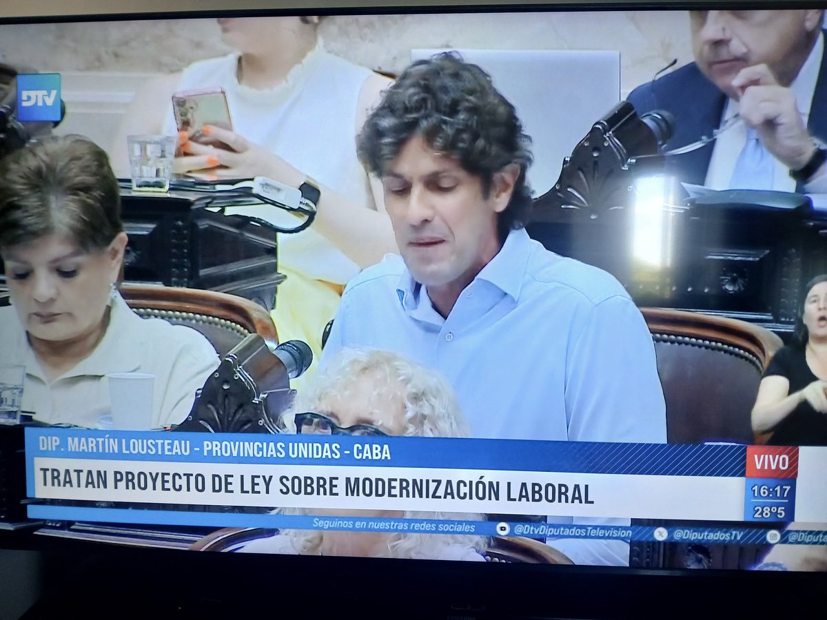 Siempre <a href="/GugaLusto/">Martín Lousteau</a> es el mas claro a la hora de hablar en un recinto 👏 <a href="/ProvUnidasAR/">Provincias Unidas</a>