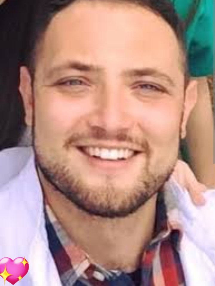 annamarylight's tweet photo. Dolore per la scomparsa di due giovani dottori Riccardo Ferrarelli e Maddalena Carta a Nuoro.
Il sovraccarico di lavoro per i #MediciDiBase necessita di un cambio  di rotta per tutelare chi tutela gli altri. Sincero cordoglio alle famiglie
#StressLavoro
#MedicinaGenerale 
#Nuoro https://t.co/hEtsiGn50I