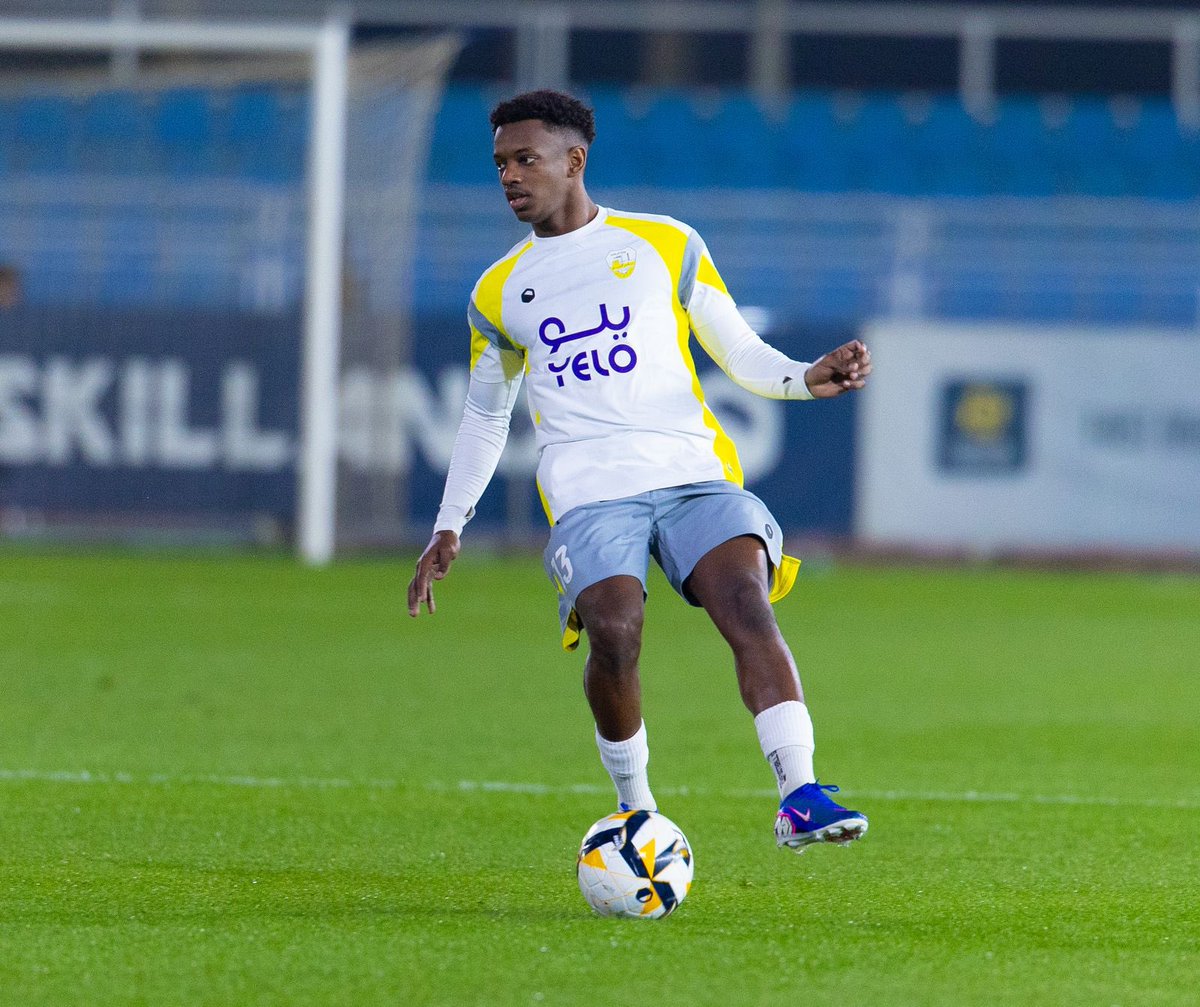 لقطات من شوط المباراة الأول 📸

#الجبيل_الباطن 
#دوري_يلو | #يوم_التاسيس