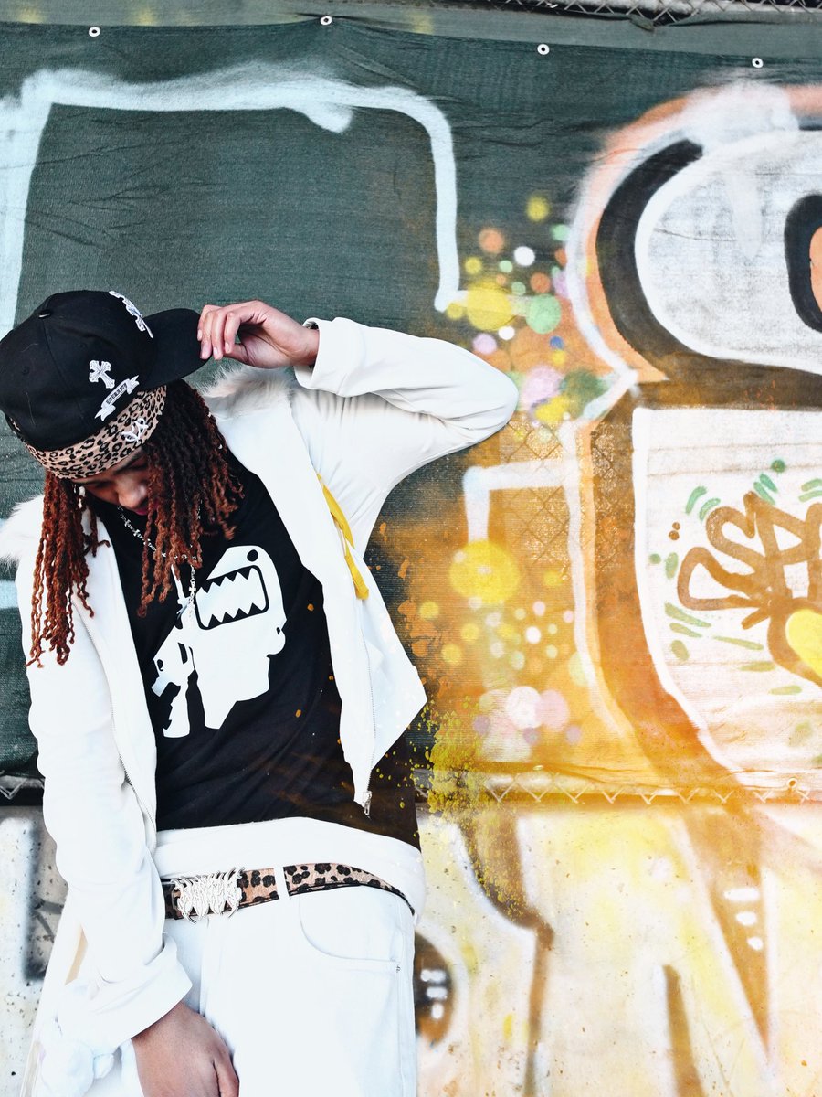 tell them niggas i’m a star.