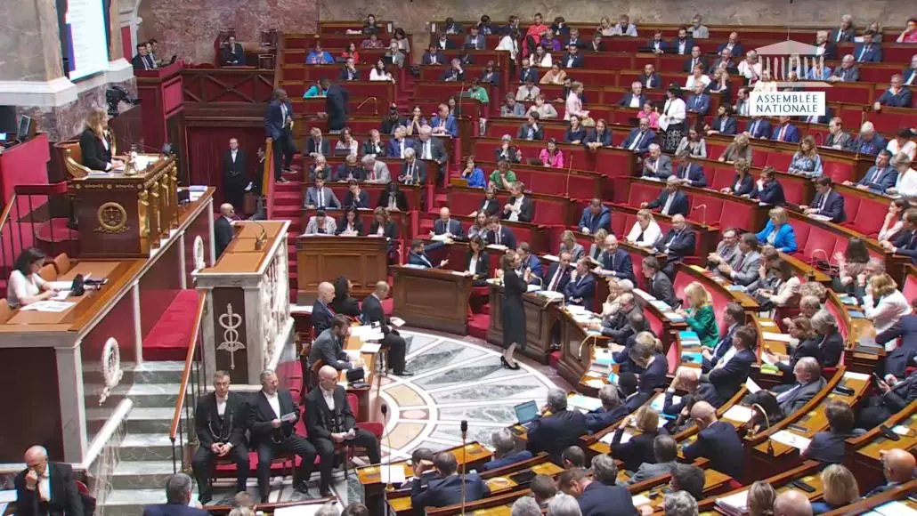 🚨 SCANDALE À L’ASSEMBLÉE
Le rapport explosif de Charles Alloncle sur l’audiovisuel public va peut-être être enterré en comité secret !
"Le rapport est publié, sauf décision contraire de l’Assemblée constituée en comité secret".

On a payé la redevance pendant des années, on a