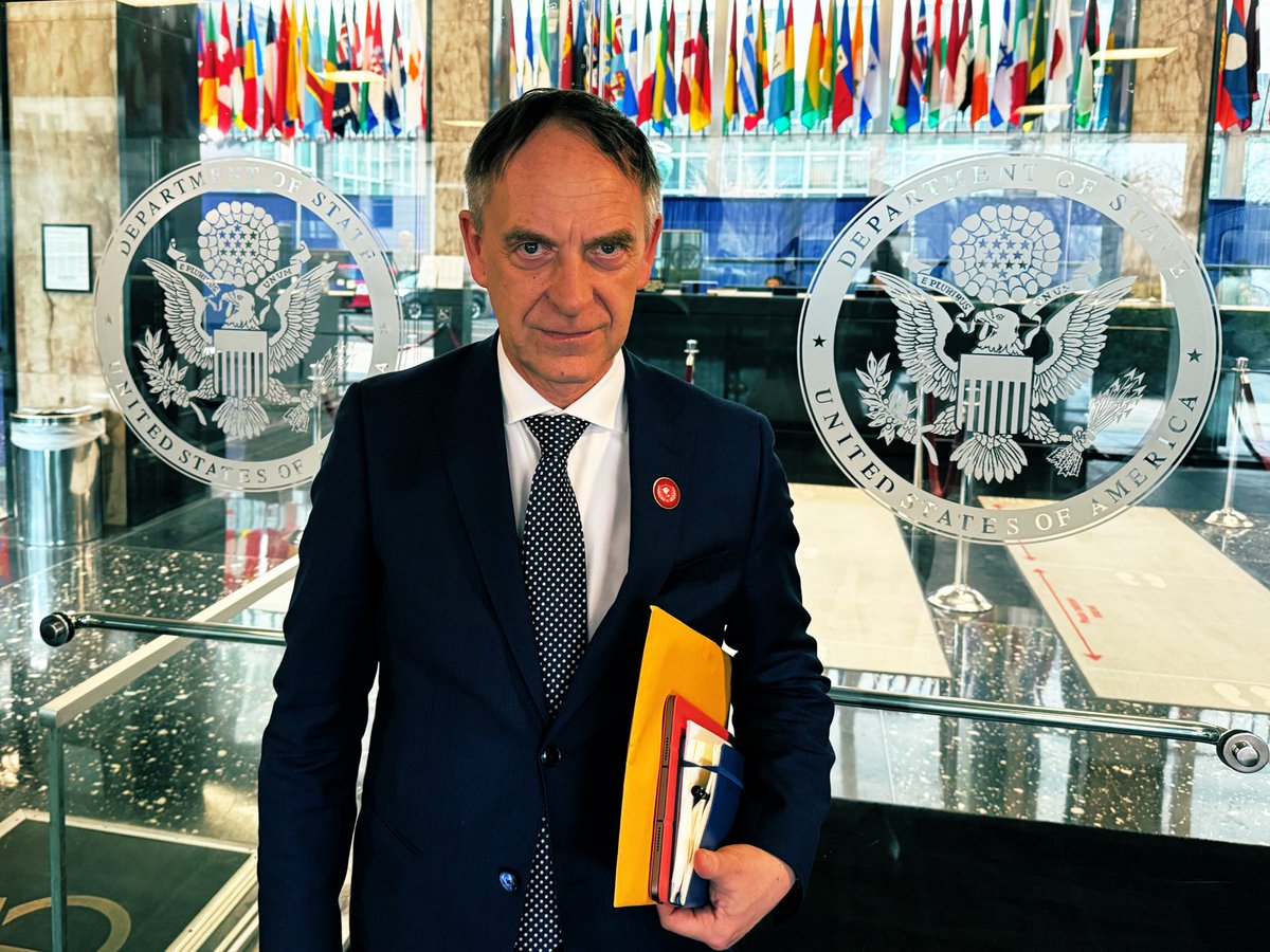 Christian Buck tweet media