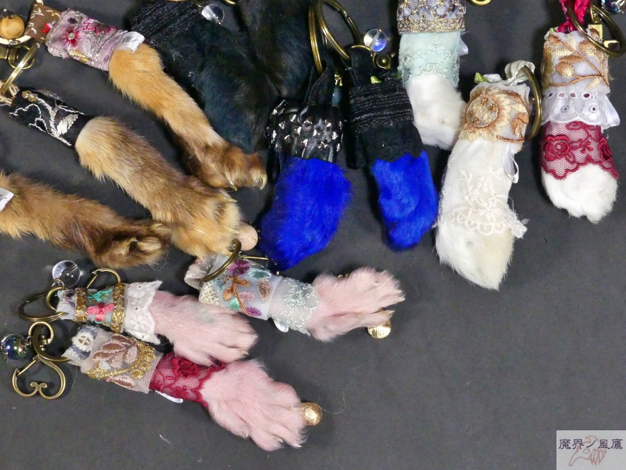 魔界ノ風鷹】剥製アクセサリー 2/22(日) #コミティア 出展します 毛皮