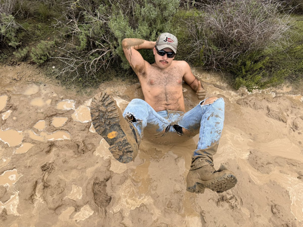 Bootbound tweet media