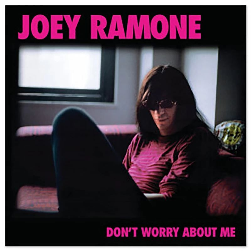 Hoy recordamos el aniversario de Don’t Worry About Me (2002), el primer y único álbum solista de Joey Ramone.

Un disco lanzado tras su partida, pero con su esencia intacta: melodías simples, corazón enorme y espíritu punk sin adornos. Puro legado. 
#fussionradiomx #Ramones #Punk