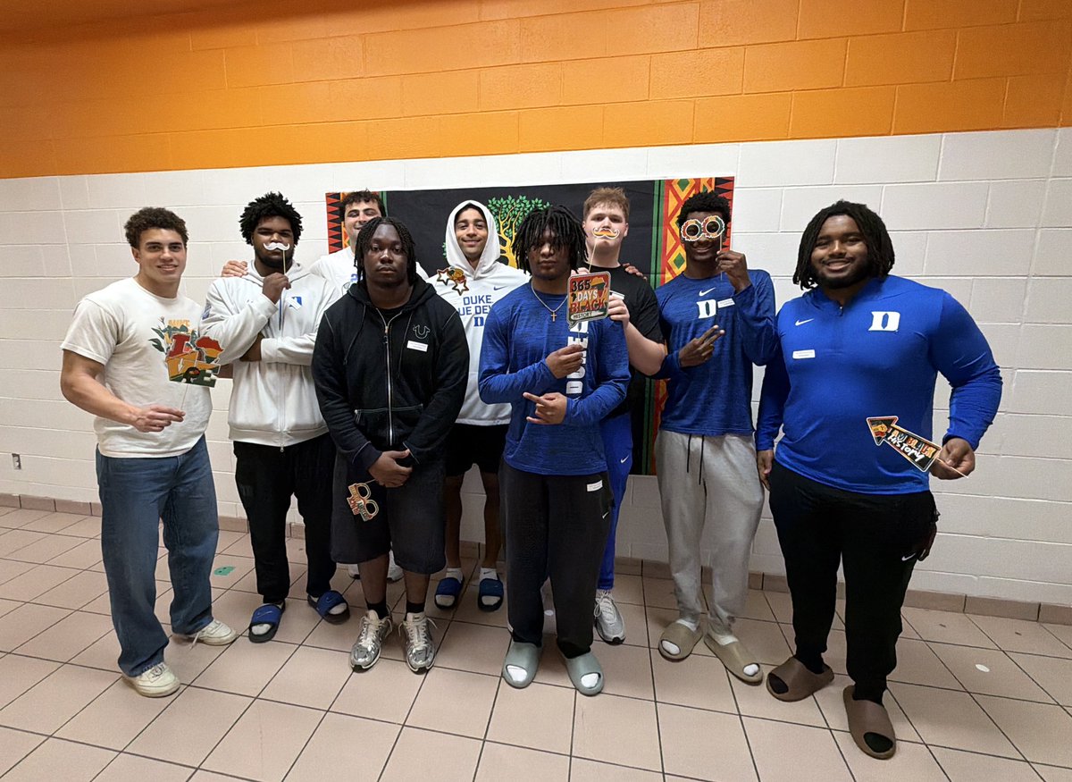 Big shout out to members of the <a href="/DukeFOOTBALL/">Duke Football</a> team for coming out to <a href="/NHVoyagers/">New Hope Elementary</a> Black Excellence Festival to volunteer and hang out with our community! #NHVoyagers #DukeGang #EveryKidEveryDay