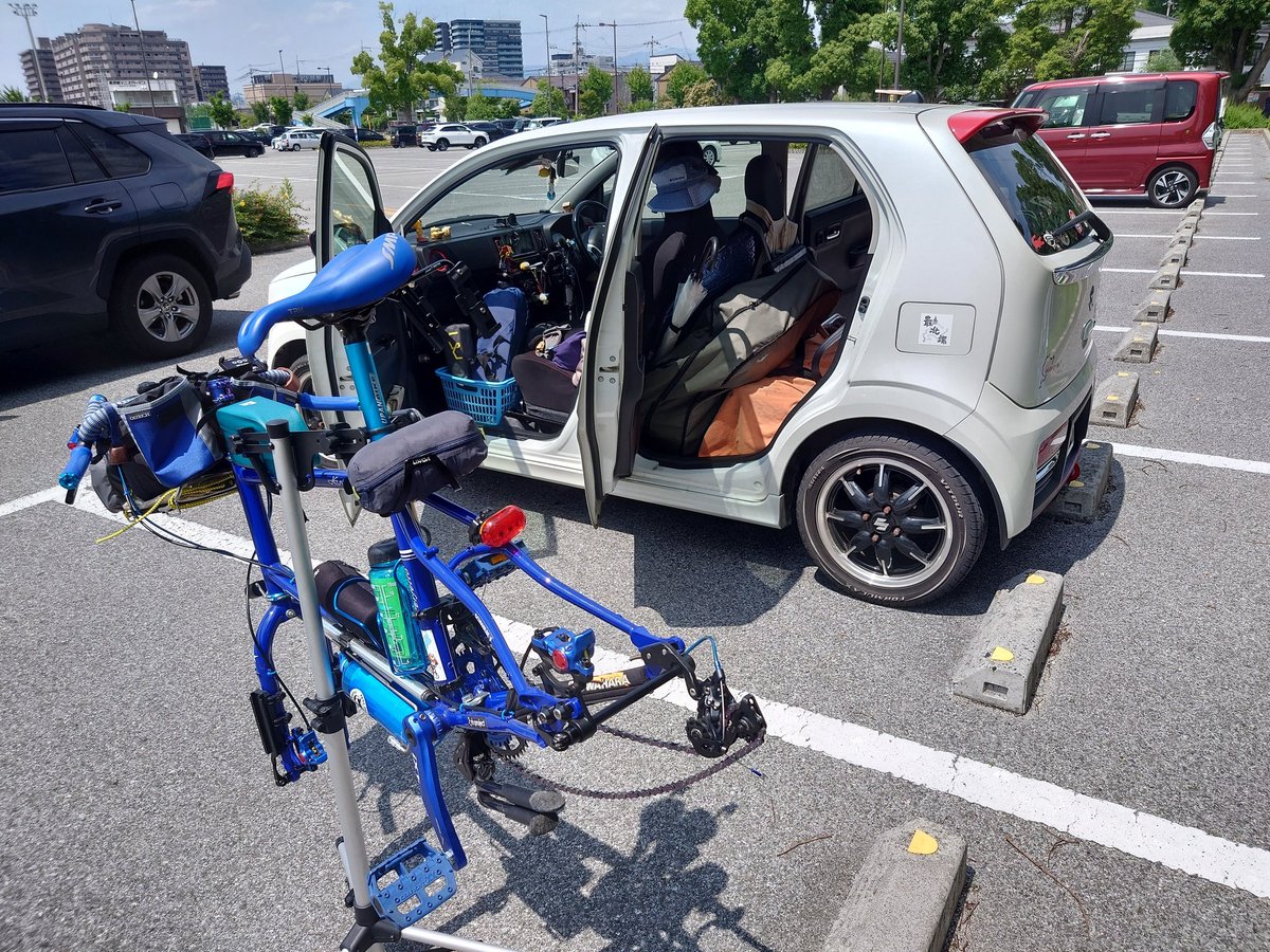 nomodon's tweet photo. 全部当てはまるけど
最近多いのは親亀子亀
Thunderbird2号方式w
軽自動車でもミニベロなら運べる(*´ω`*)
#ミニベロ
#クワハラバイクワークス
#profetto
#アルトターボRS https://t.co/i2srFf4kdR