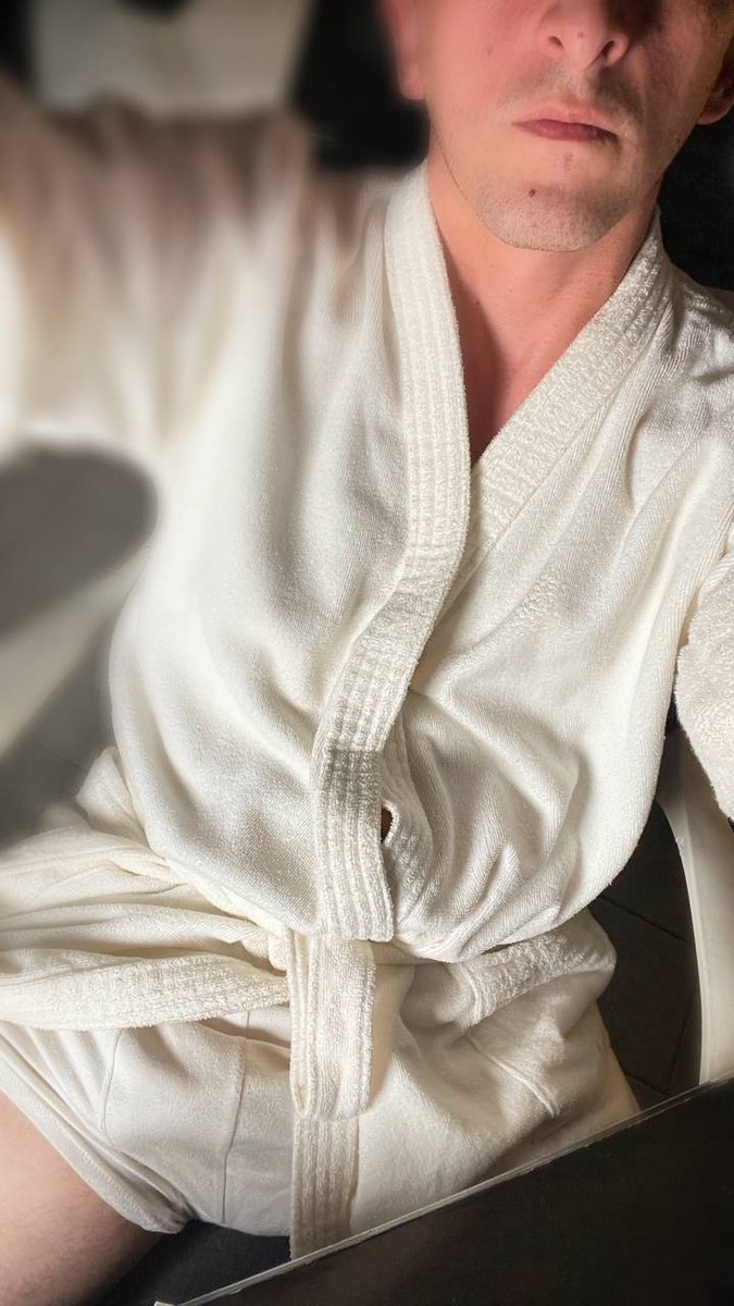 diositoherus's tweet photo. Fresh out of the shower…
Still deciding who gets the exclusive view tonight.
Follow for premium content &amp; custom requests. 🔥
#MaleCreator #MaleModel #MensContent #AdultCreator #MenOfX #ContentCreator #SpicyContent #PremiumContent #MensBody #MensPhysique #AfterShower #RobeVibes https://t.co/EpP36fsjTD