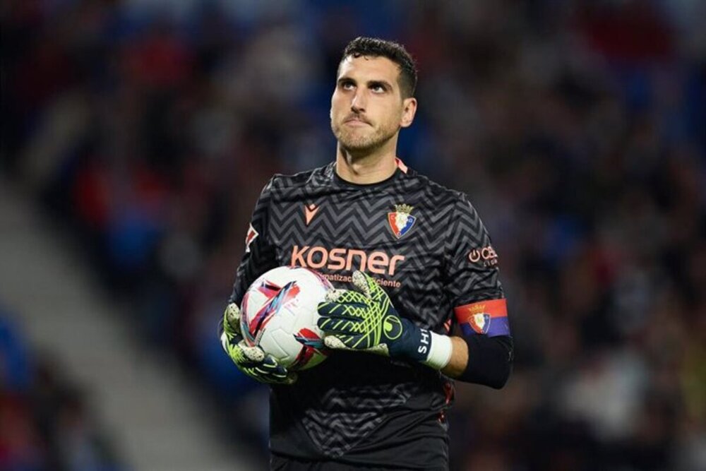 🎙️Braulio

"Sergio Herrera es el primer fichaje que hice para Osasuna, pagamos por él 300.000 euros, yo le digo que pagamos mucho, en nuestro "loco" del equipo, le tengo un cariño especial"