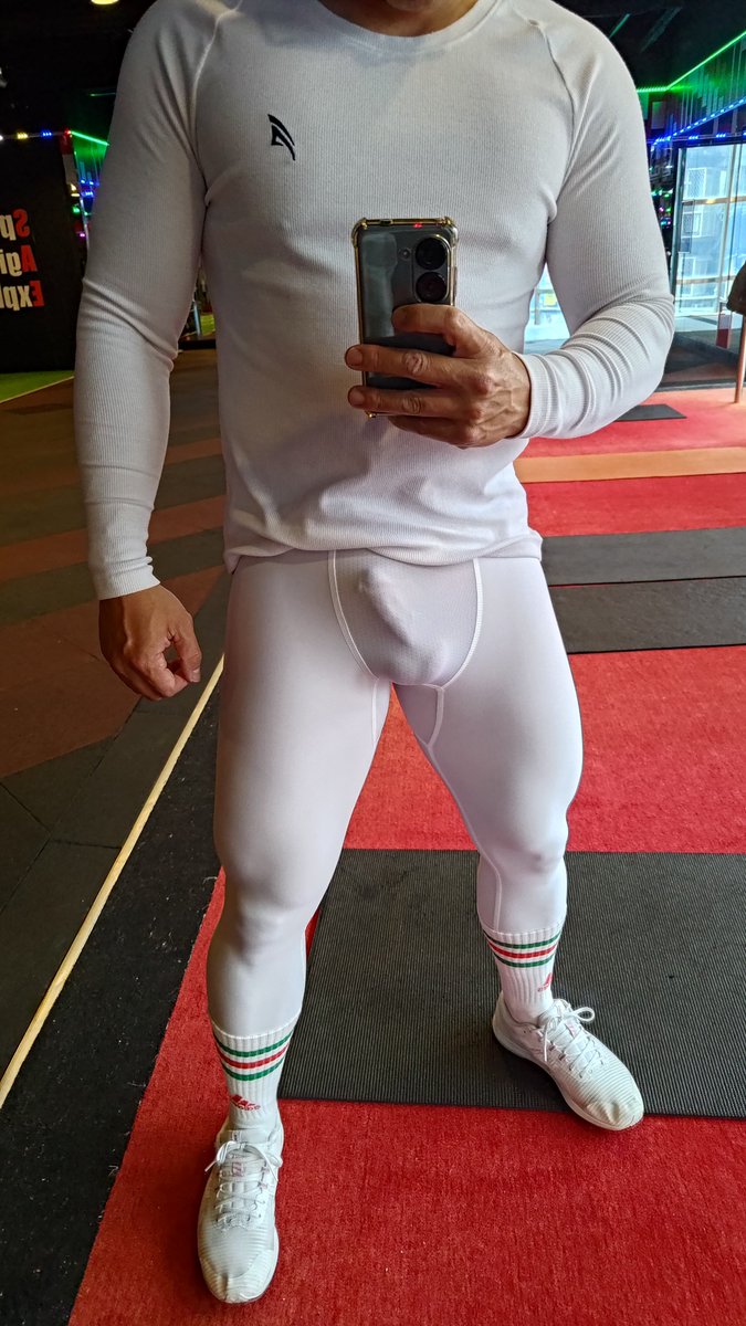 underdaddy tweet media