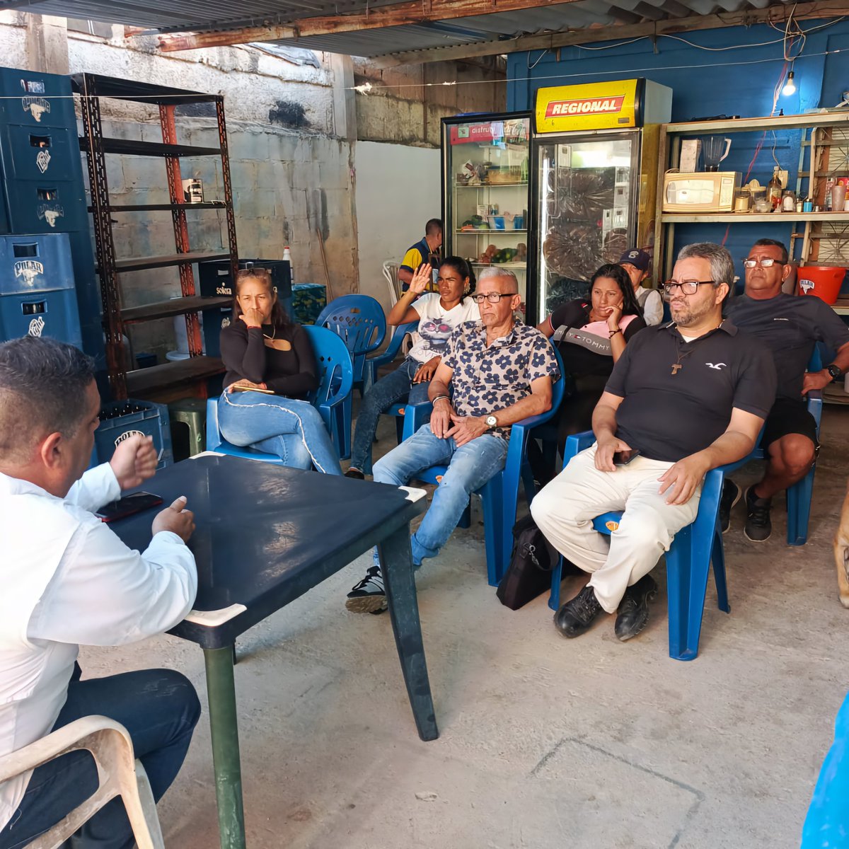 ¡Paso a paso y con organización en García! 

Sostuvimos un encuentro organizativo en la parroquia Francisco Fajardo del municipio García. Una reunión enfocada en fortalecer los equipos locales y consolidar nuestro partido <a href="/ADemocratica/">Acción Democrática</a>. 

¡Seguimos trabajando!🇻🇪