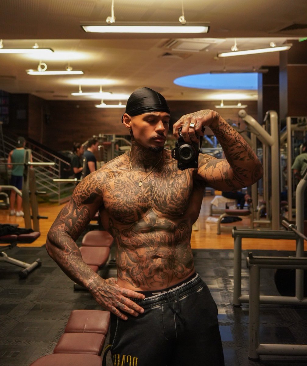 JEFF LOGAN tweet media