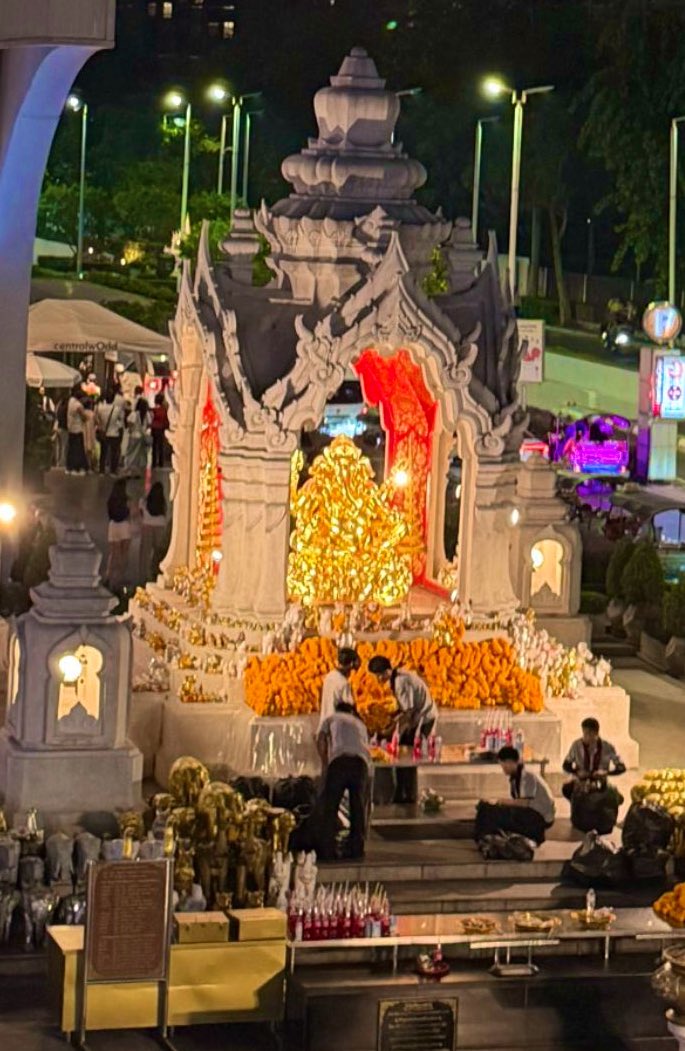fayemlisornCO's tweet photo. Gente estoy muy nerviosa y miren como se ve todo bello el lugar 😭😭😭

#FayePeraya 
#ฝ้ายพีรญา
#BrokenOfLove 
#BrokenOfLoveหัวใจช้ำรัก https://t.co/TYjGCibdZP