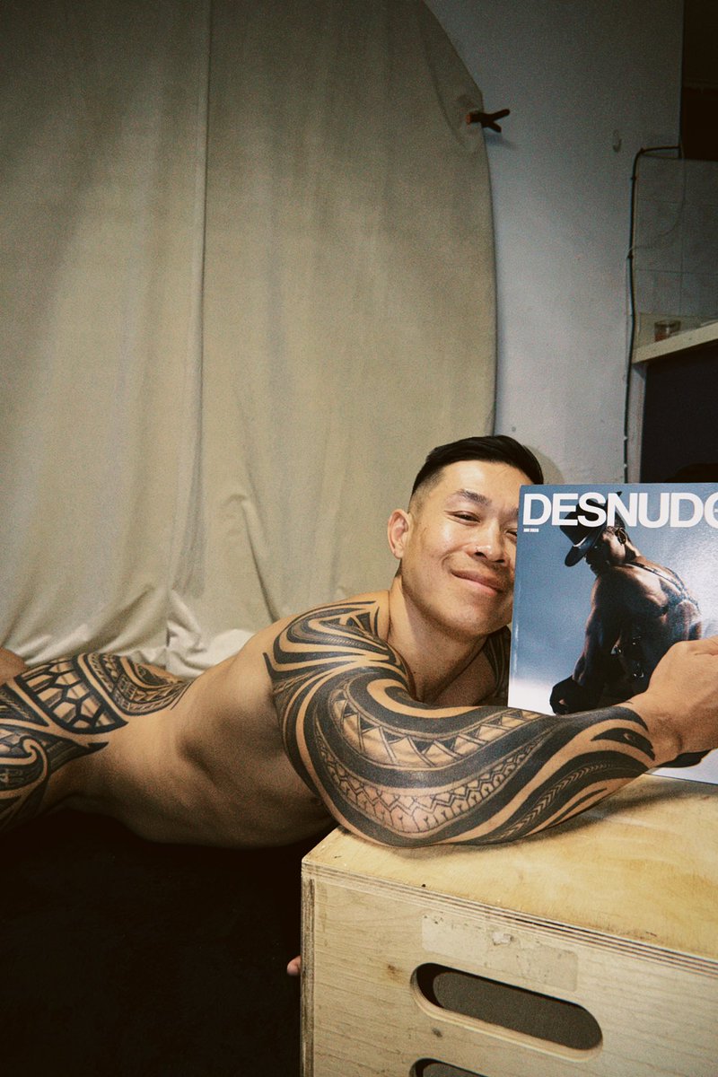 Desnudo Magazine tweet media