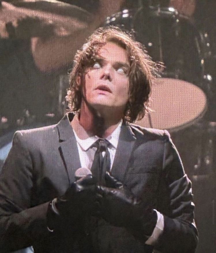 itstragician's tweet image. gerard put the white contacts back in and my life is yours