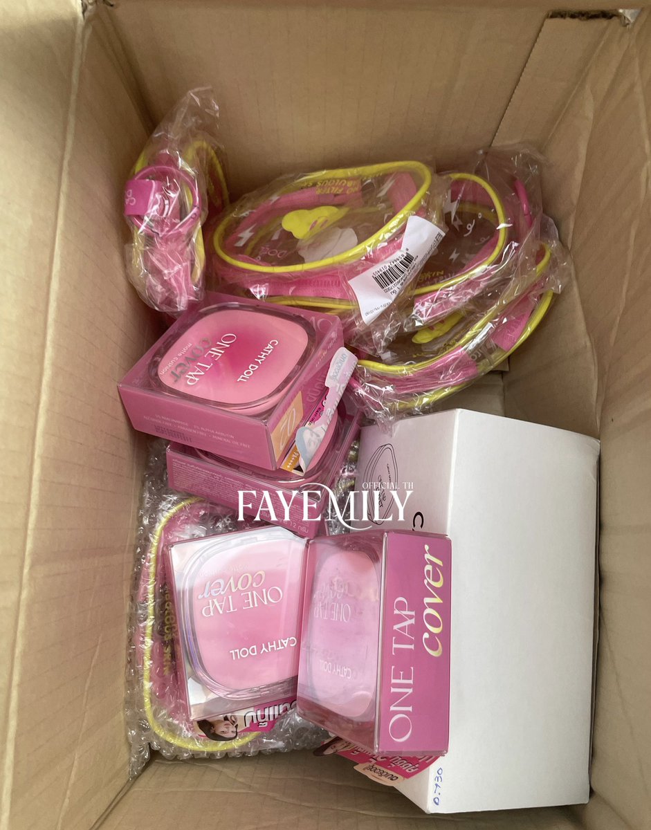 Fayemily_TH's tweet image. ของแจกแฟนหมดเร็วมากแม่ 🤭

#FayePeraya 
#ฝ้ายพีรญา
#Fayemily
#BrokenOfLoveหัวใจช้ำรัก
#FabelEntertainment