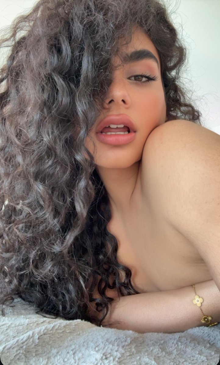 arabtransdoll's tweet photo. Hungry for my trans girl nudes in ur inbox? 😜

👉https://t.co/NeiNaHgESE https://t.co/babgebBa4P