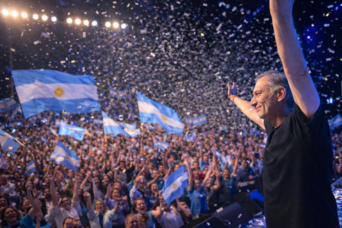 Dale mg y rt si también estás esperando la intervención de TRONCO en el congreso.
🚬😎
🪵🪵🪵🪵🪵