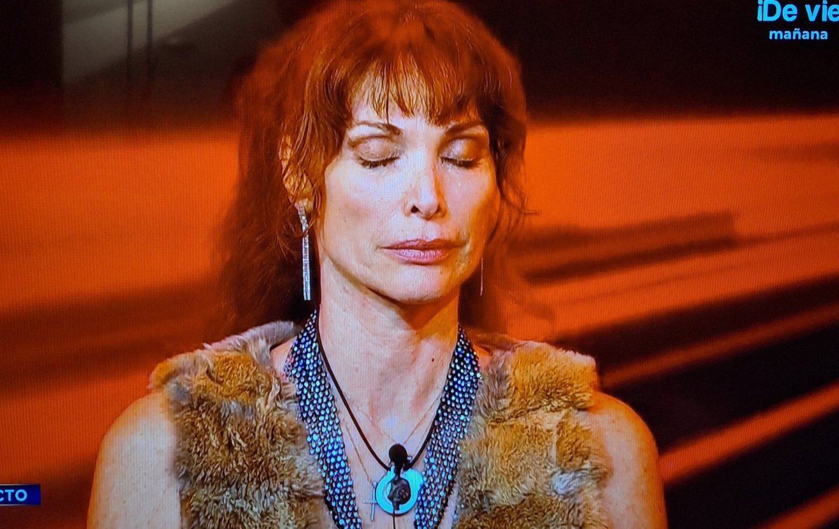 Brujaycotilla's tweet photo. Nos la han echado
Hasta aquí he llegado
Que se queden con los que la han insultado, amenazado hecho la vida imposible 
Supervivientes para ellos
#GHDúoGala7 https://t.co/4GOqhT5PMK