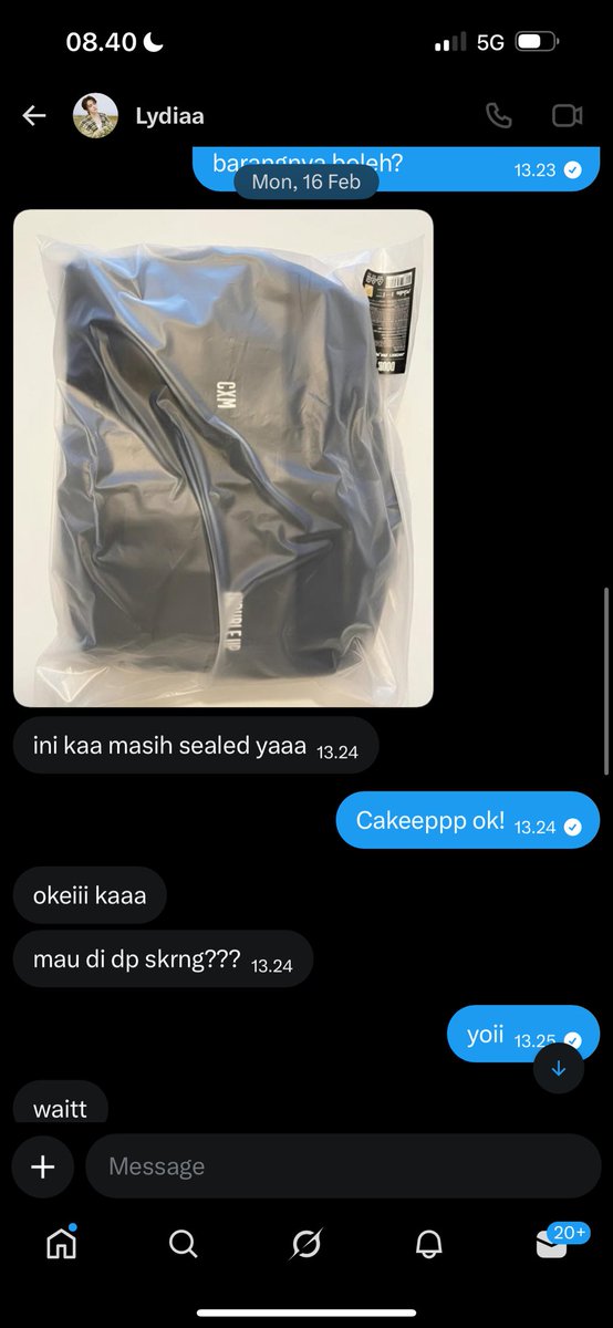peakykoko's tweet image. Since I have the energy to do this

BEWARE OF SCAMMER. Akunnya @plizmart namanya Lydiaa katanya dom Tangsel dan kantornya di Jaksel

Nomor Spay nya 0881012997548 gw kemaren kecolongan kena scam Jacket CXM Handcarry Korea yang proofnya ternyata AI generated 😁 (agak tolol jg sih