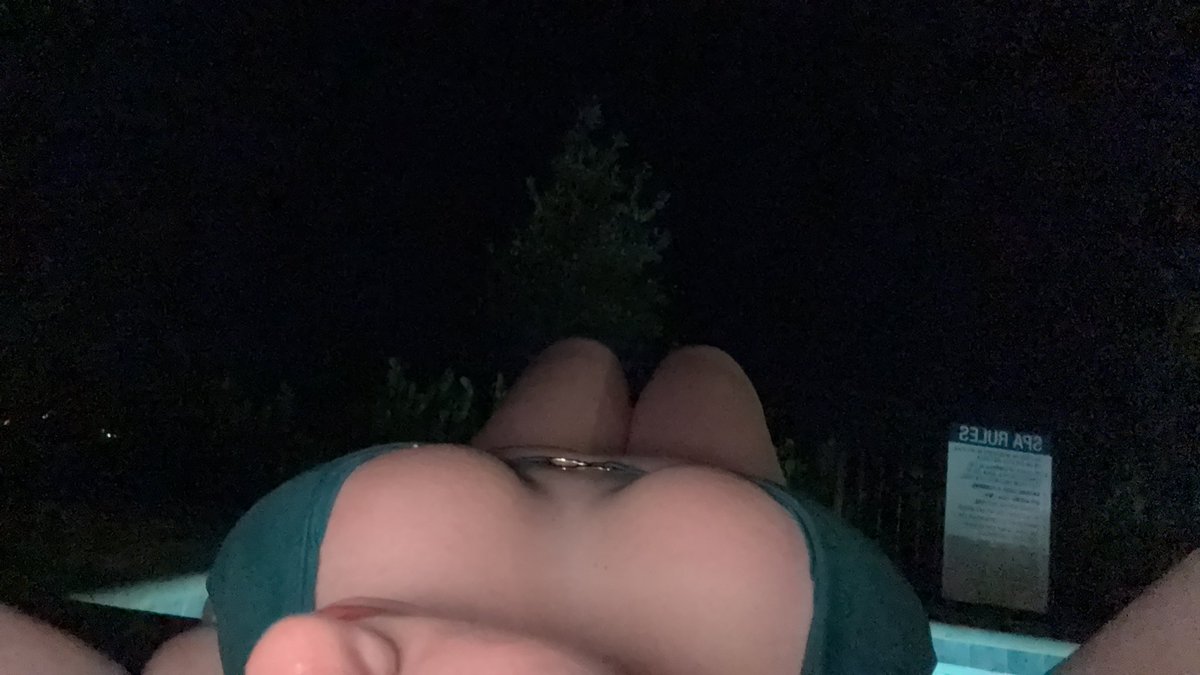 glo1924's tweet photo. 💦 https://t.co/2hPozyPu76