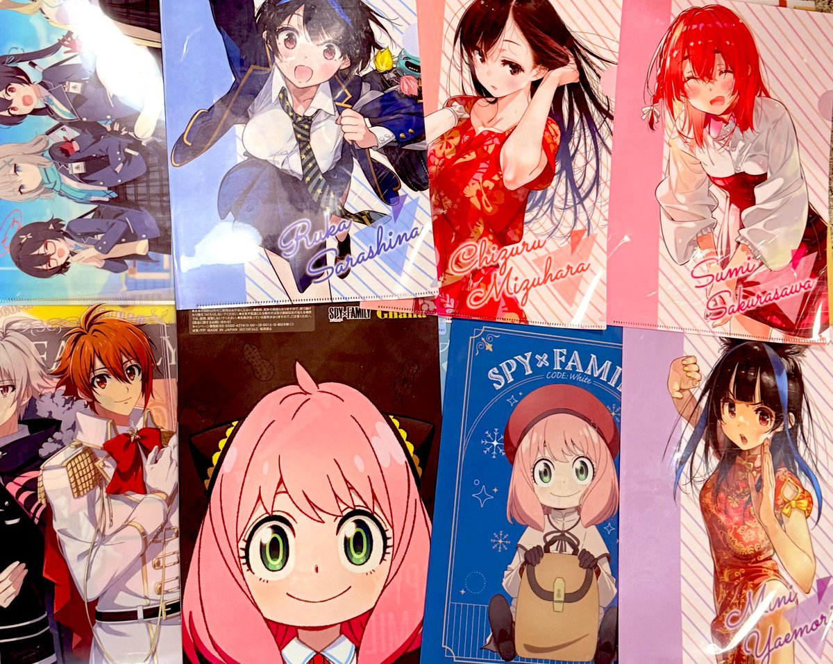 アニメグッズ クリアファイルなどが入荷してます。 各100円⭕️ #日常