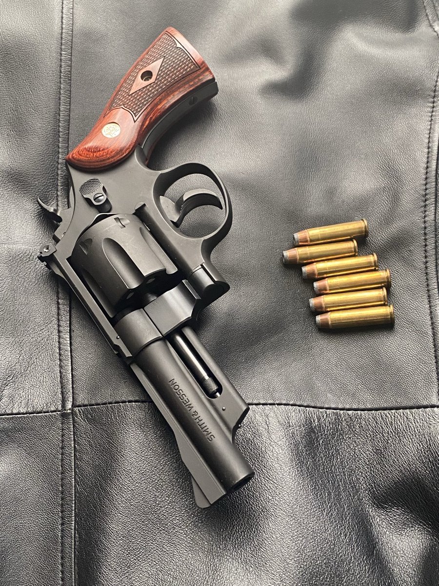 PYTHON357kitano's tweet image. 1957年The 357 magnum はM27になる。