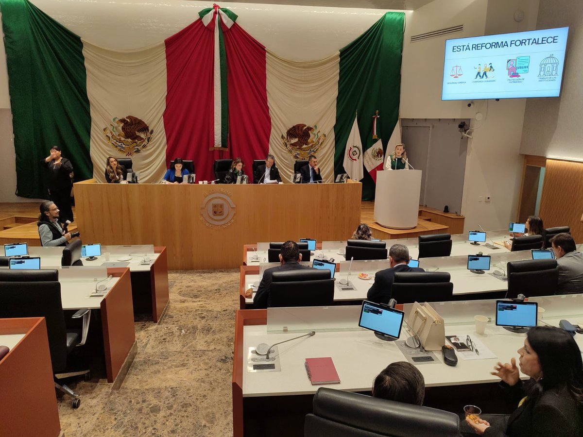 PROPONEN AUMENTAR CASTIGOS POR DELITO DE DESPOJO

⚖️ La diputada Elia Sallard Hernández propuso elevar hasta 10 años de prisión las penas por despojo en Sonora.

La iniciativa incluye agravantes como violencia, documentos falsos y víctimas vulnerables.

#Sonora #CongresoDeSonora