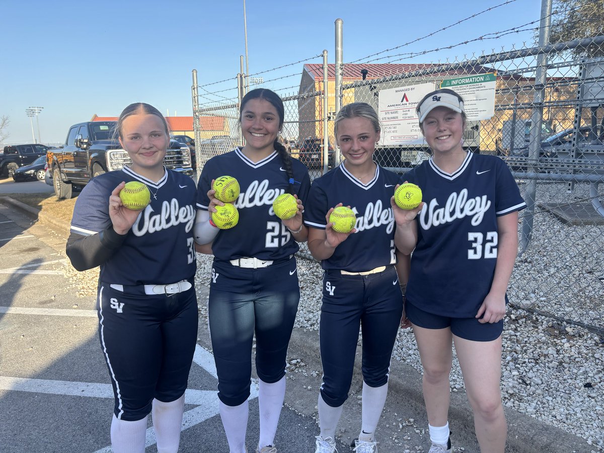 SVRANGERSB's tweet photo. We love to see it, @ava_capek2028 (3) @ZoeyAllison31 , @MiaNorton_27 , @abby_antenen with the bomb 💣💣 in today’s regular season games.  

 Ain’t Nothin Soft About It 
#swanginandbangin #passthebat #youhityougetit  @CoachAwolf @SVRANGERSB @_JessicaAguilar @cruzjulia786 https://t.co/iB8ffsDERX