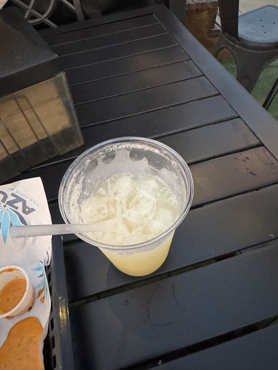 DallasMadeCraka's tweet photo. ICE better not run my block. My Mexicans fucking rock #Queso #Hola #ModeloTime #CrackersForMexicans https://t.co/GkLv6p1qeG