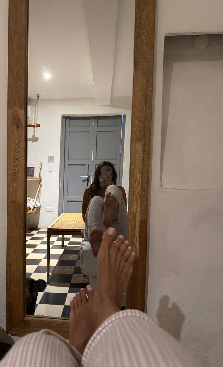 femslave misha tweet media