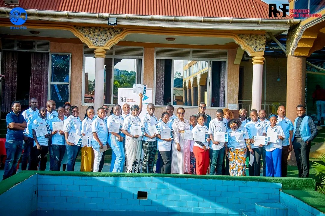 FactEleza's tweet image. Trois jours de formation intense, trois jours de concentration. 

Après #Kinshasa_RDC, Eleza Fact en collaboration avec #ReportersWithoutBorders, a posé ses valises à #Bunia pour poursuivre la série des formations intensives en #Factchecking et #SécurtéNumérique . 

Au total, 25