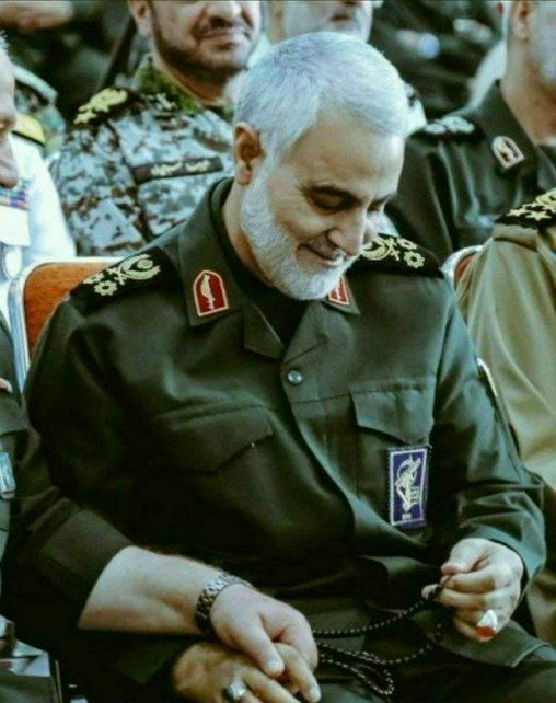 حاج قاسم چه زیبا فرمود :
سر دفاع از انقلاب ما تازه رسیدیم به نقطه 
شروع ..!